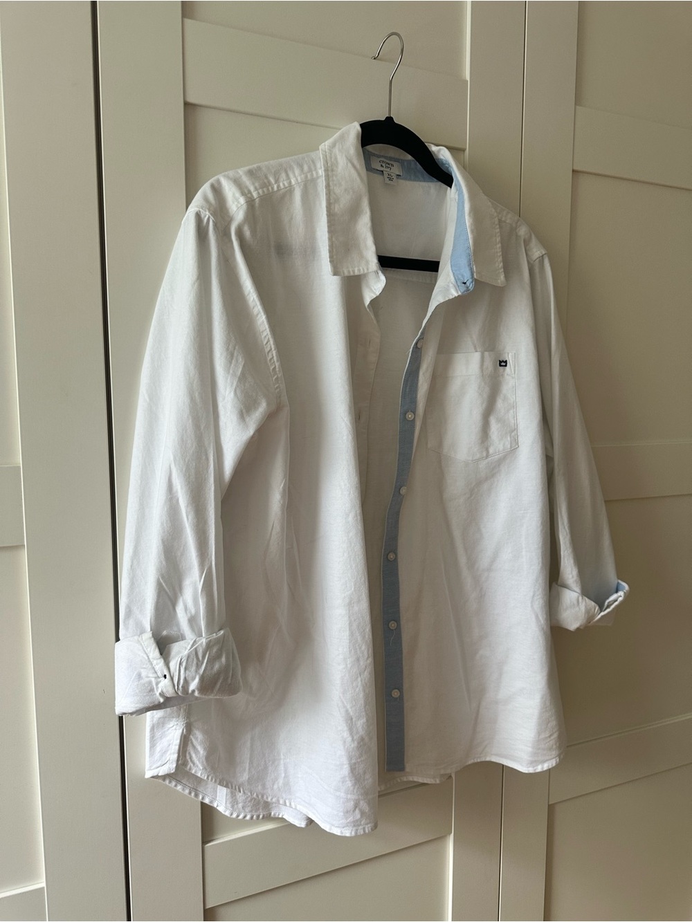 Crown & Ivy White Button down - Sz XL